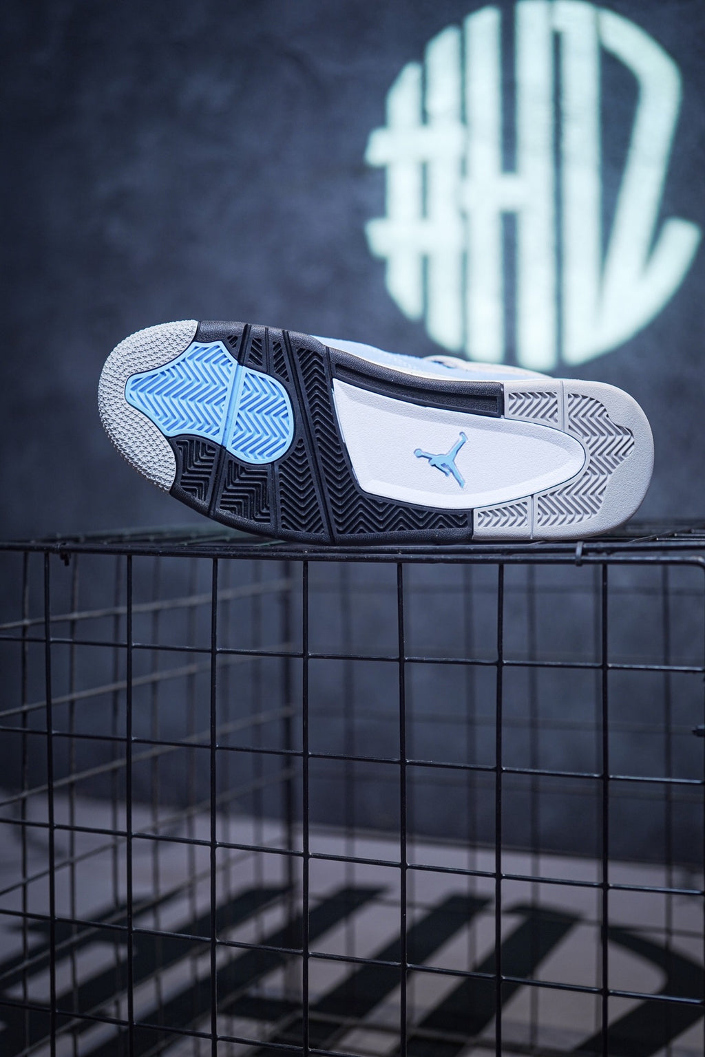 Air Jordan 4 Retro "University Blue" Shoe