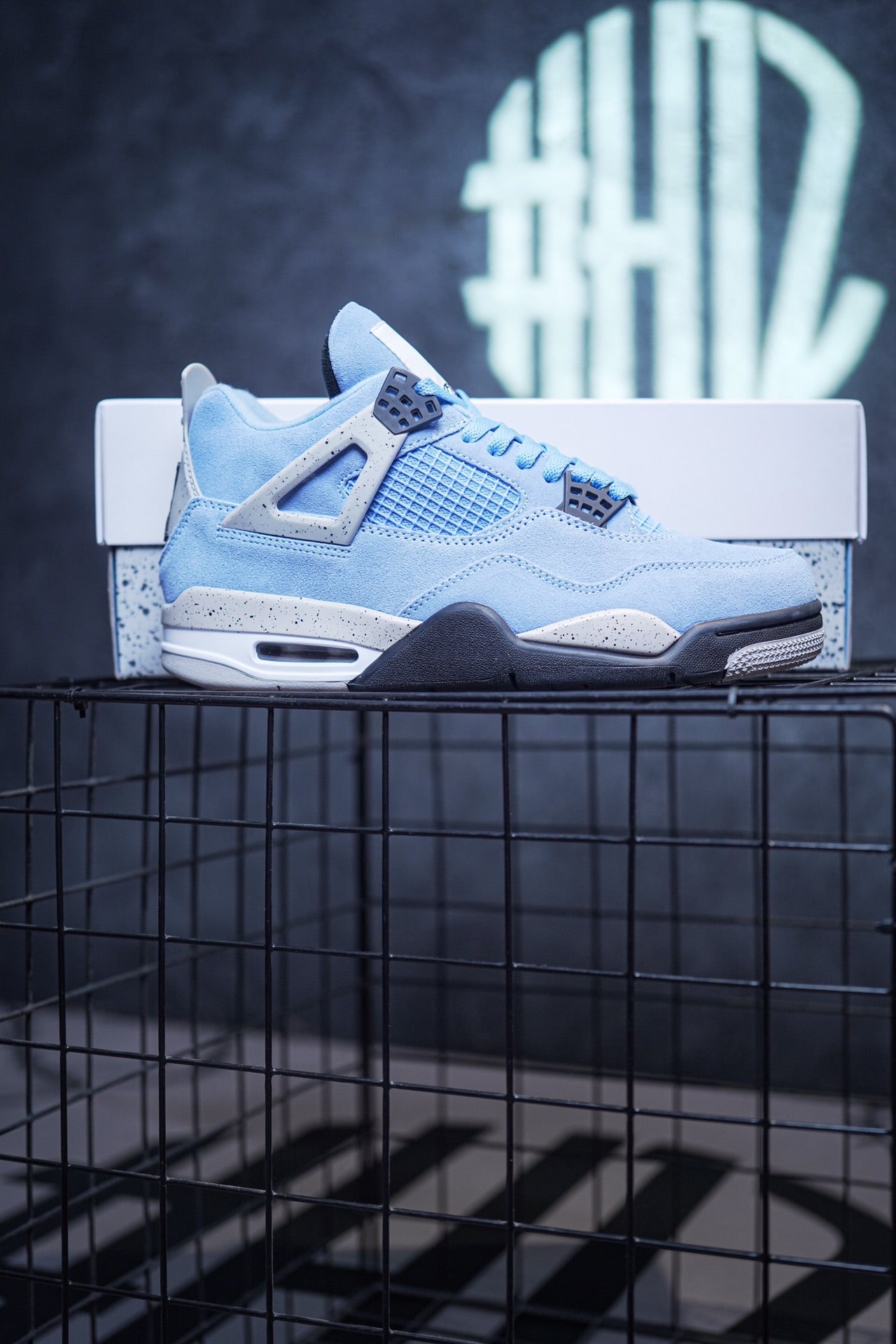 Air Jordan 4 Retro "University Blue" Shoe