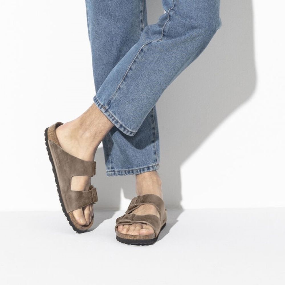 Birkenstock Arizona Oiled Leather in Tobacco Brown Sandals