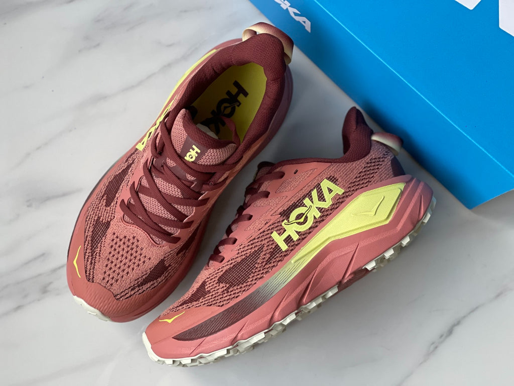 HOKA Challenger 8 Citrus | Fluorescent Yellow Shoe
