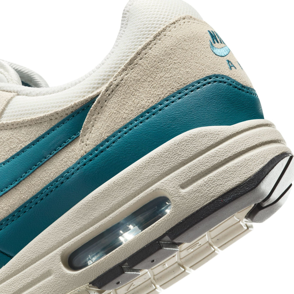 NIKE AIR MAX 1 ESSENTIAL FZ5808-011 Shoe