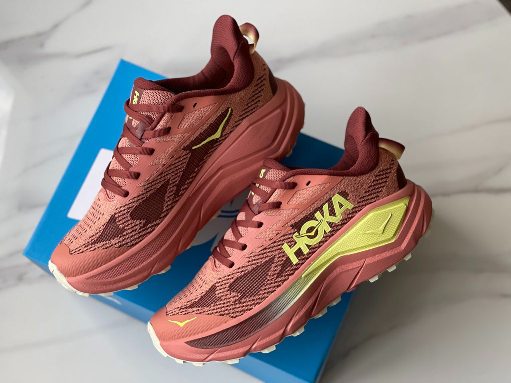 HOKA Challenger 8 Citrus | Fluorescent Yellow Shoe