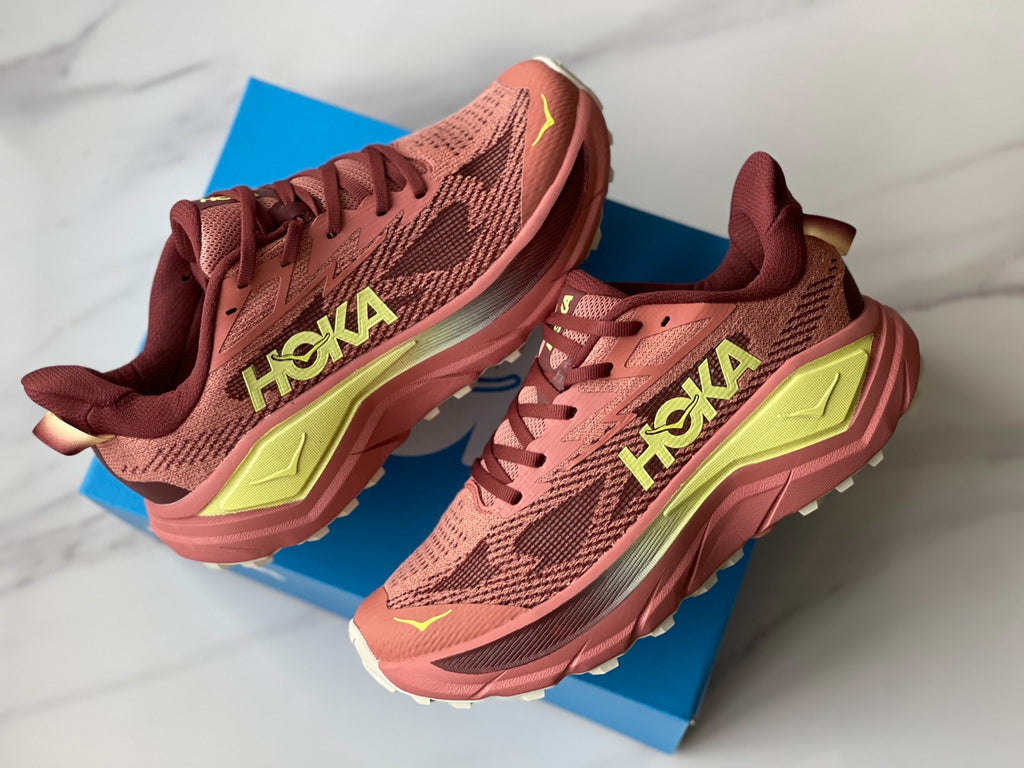 HOKA Challenger 8 Citrus | Fluorescent Yellow Shoe