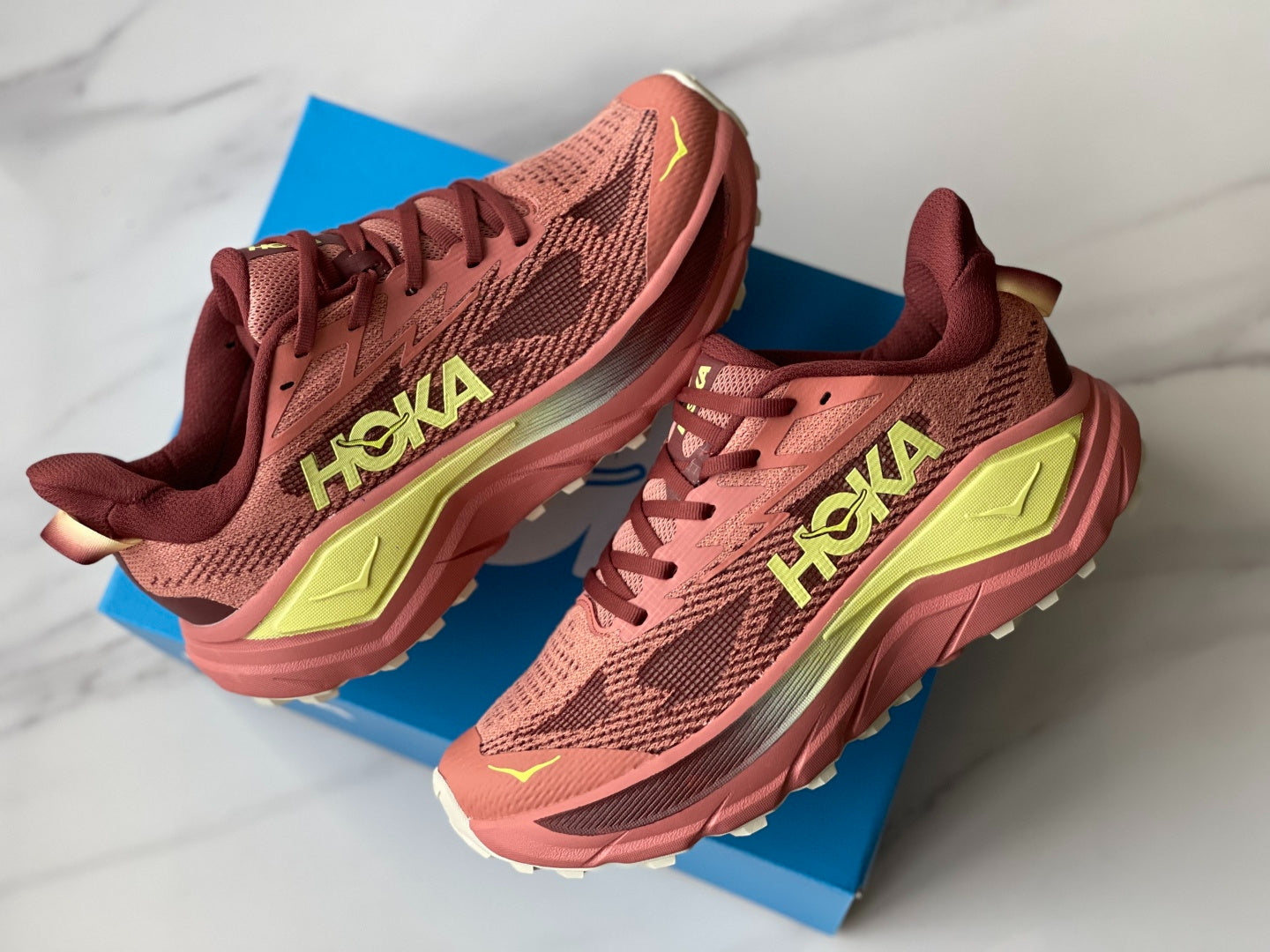 HOKA Challenger 8 Citrus | Fluorescent Yellow Shoe