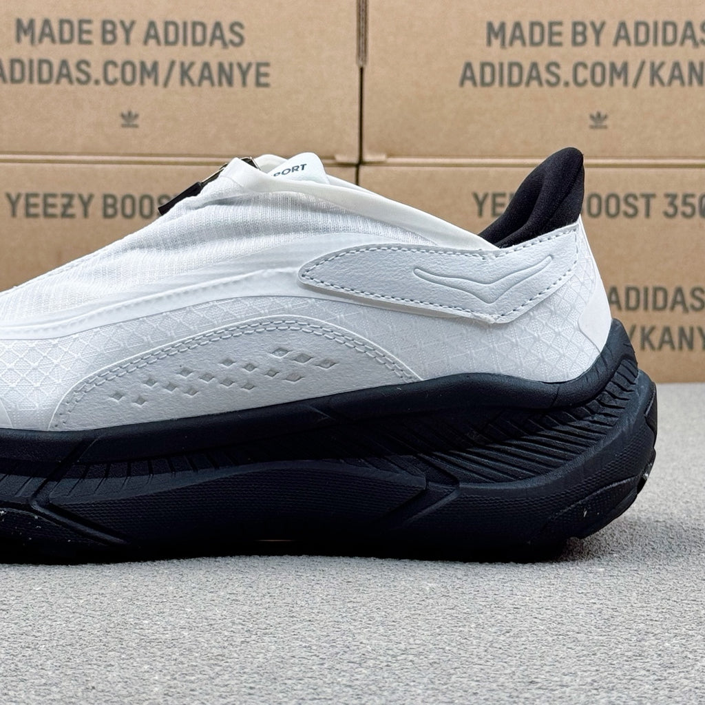 Hoka U Project Transport White | Black