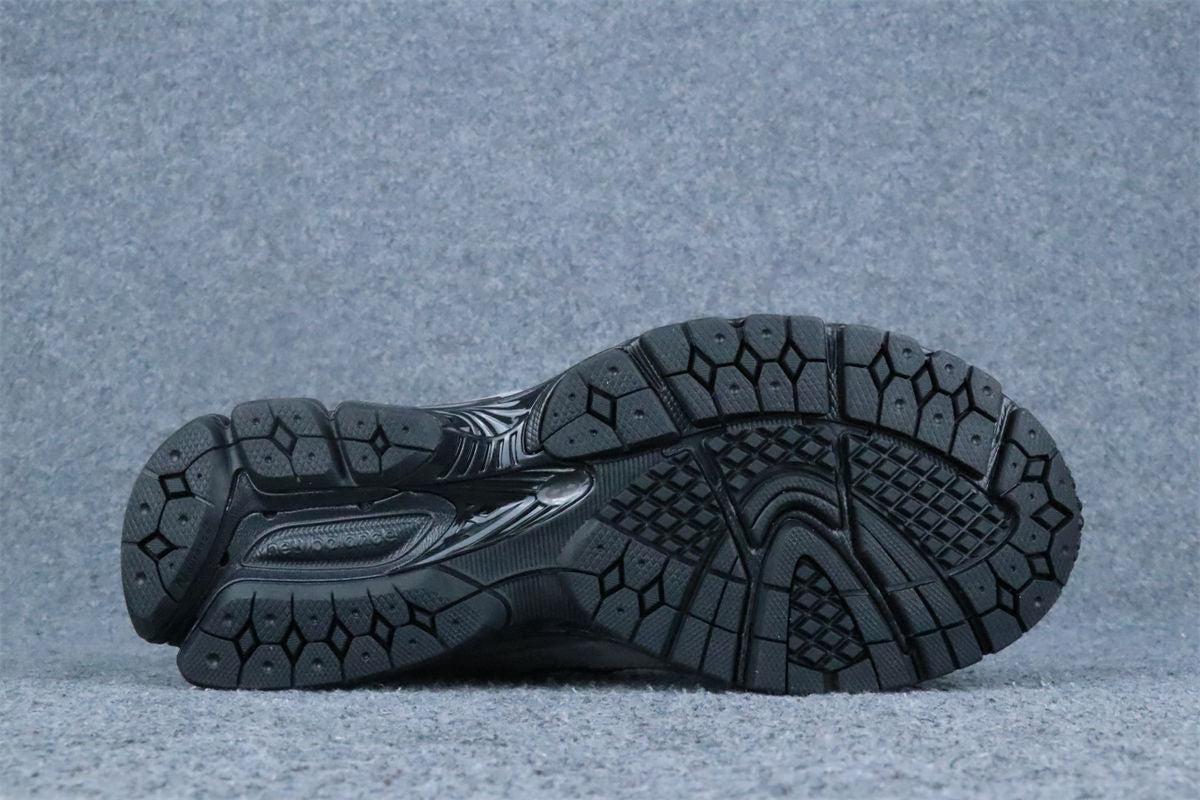 JJJJound x 2002R GORE-TEX 'Charcoal'