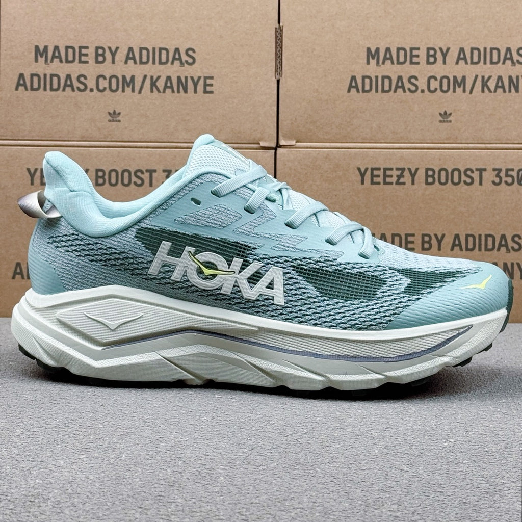 HOKA Challenger 8 Light Blue