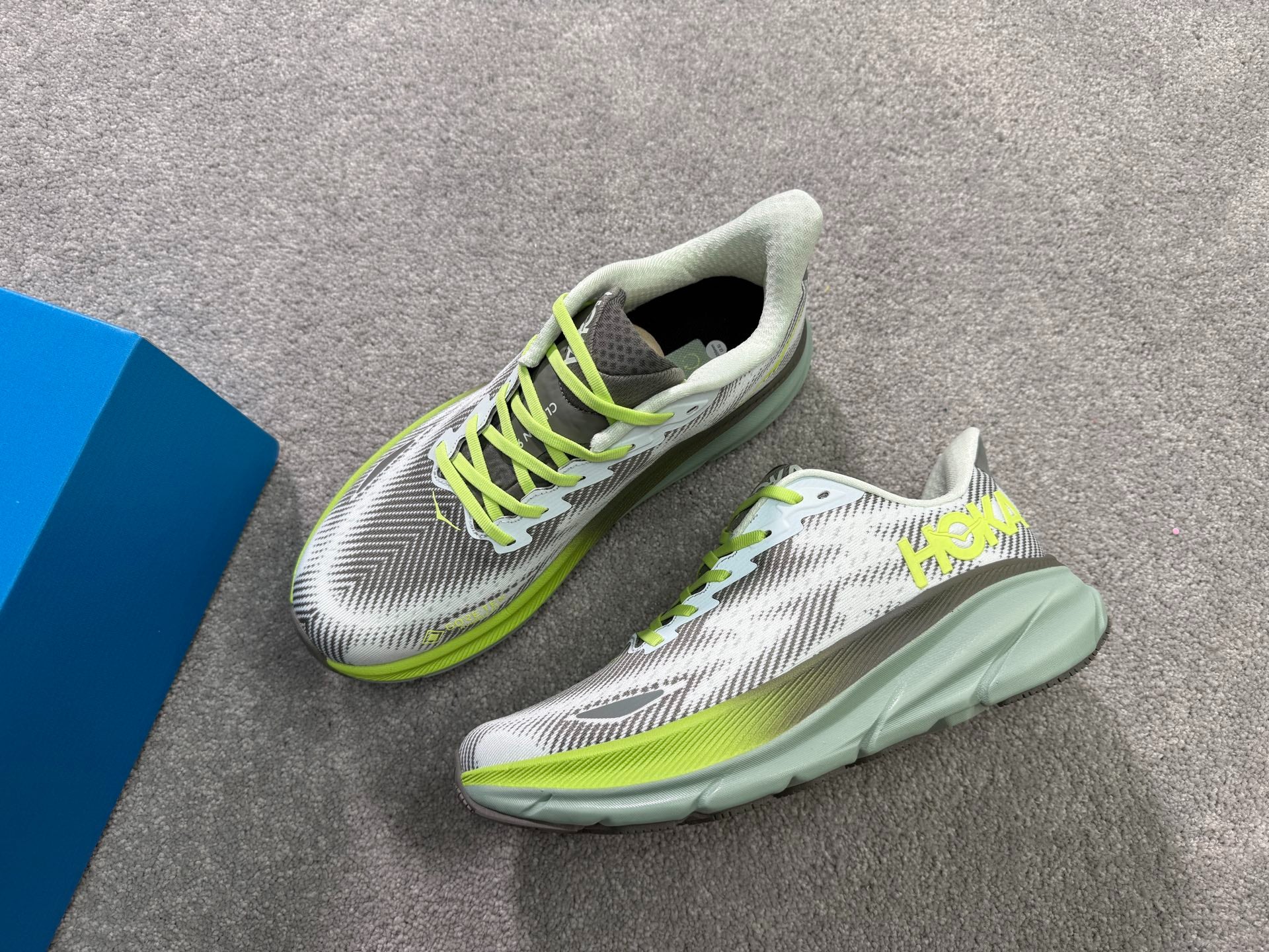 Women's Hoka Clifton 9 GTX