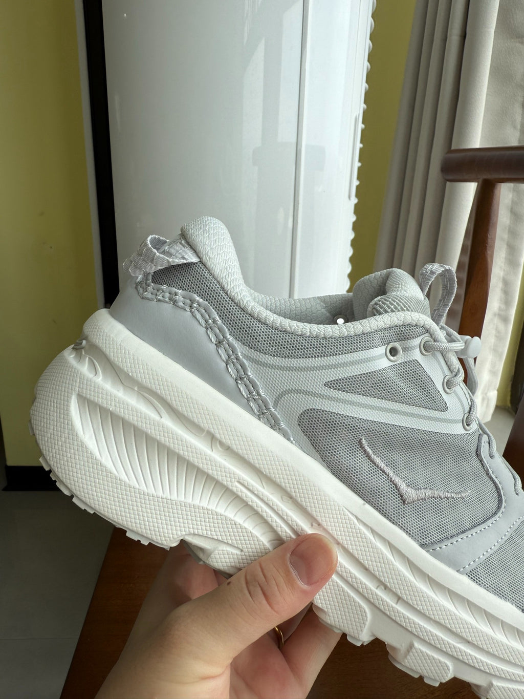 HOKA Bondi B3LS Cement Gray