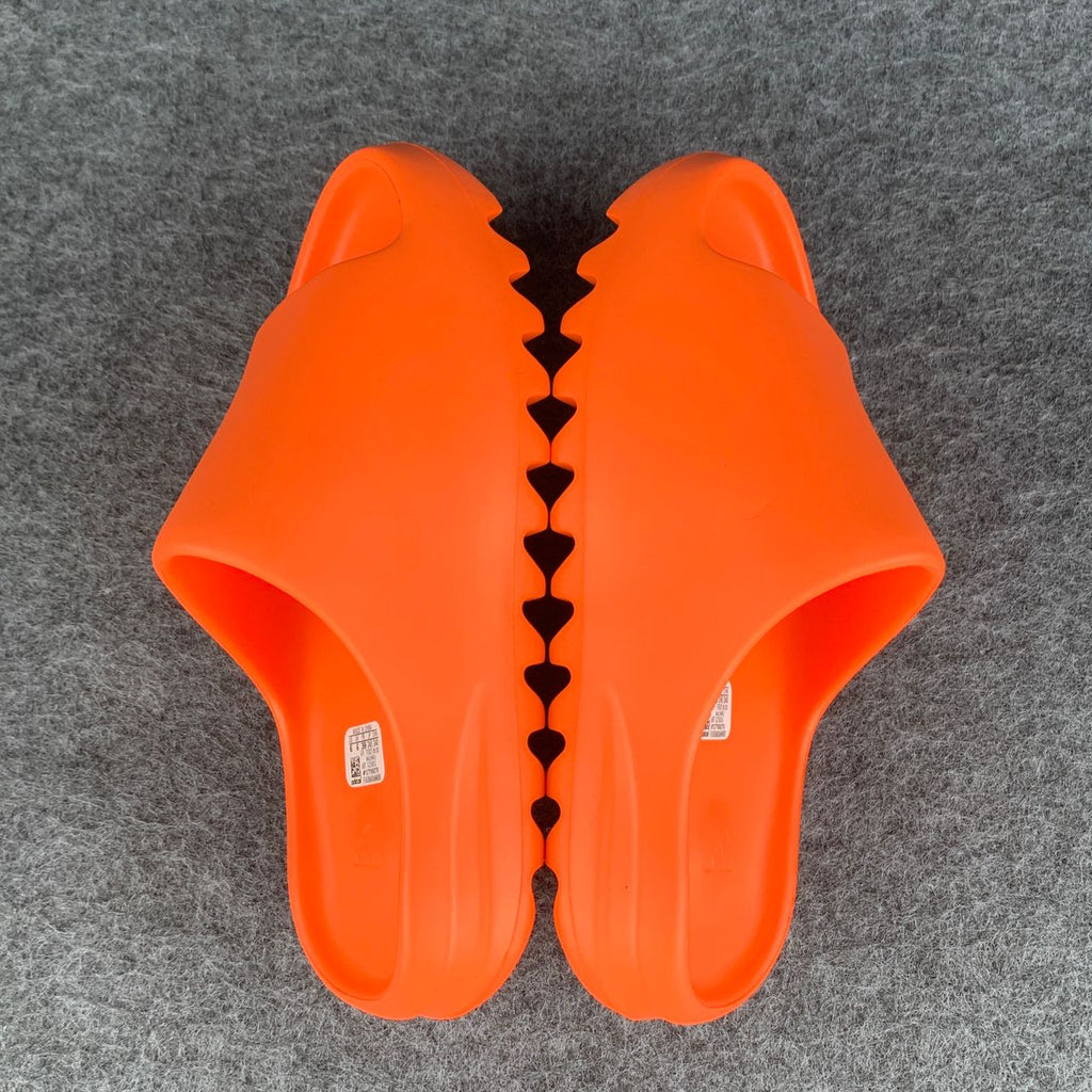 Yeezy Slides 'Enflame Orange'