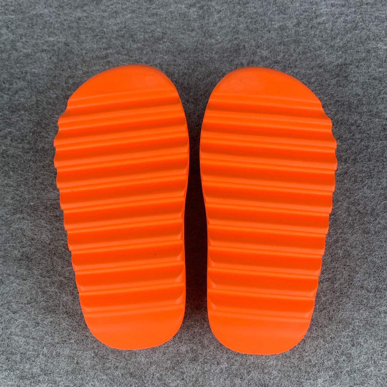 Yeezy Slides 'Enflame Orange'
