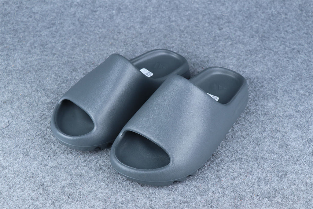 Yeezy Slides 'Slate Grey'