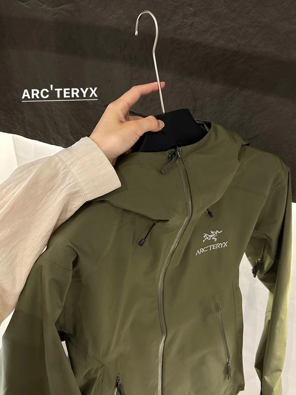 Arc'teryx Men's Beta Jacket 'Retro Green'