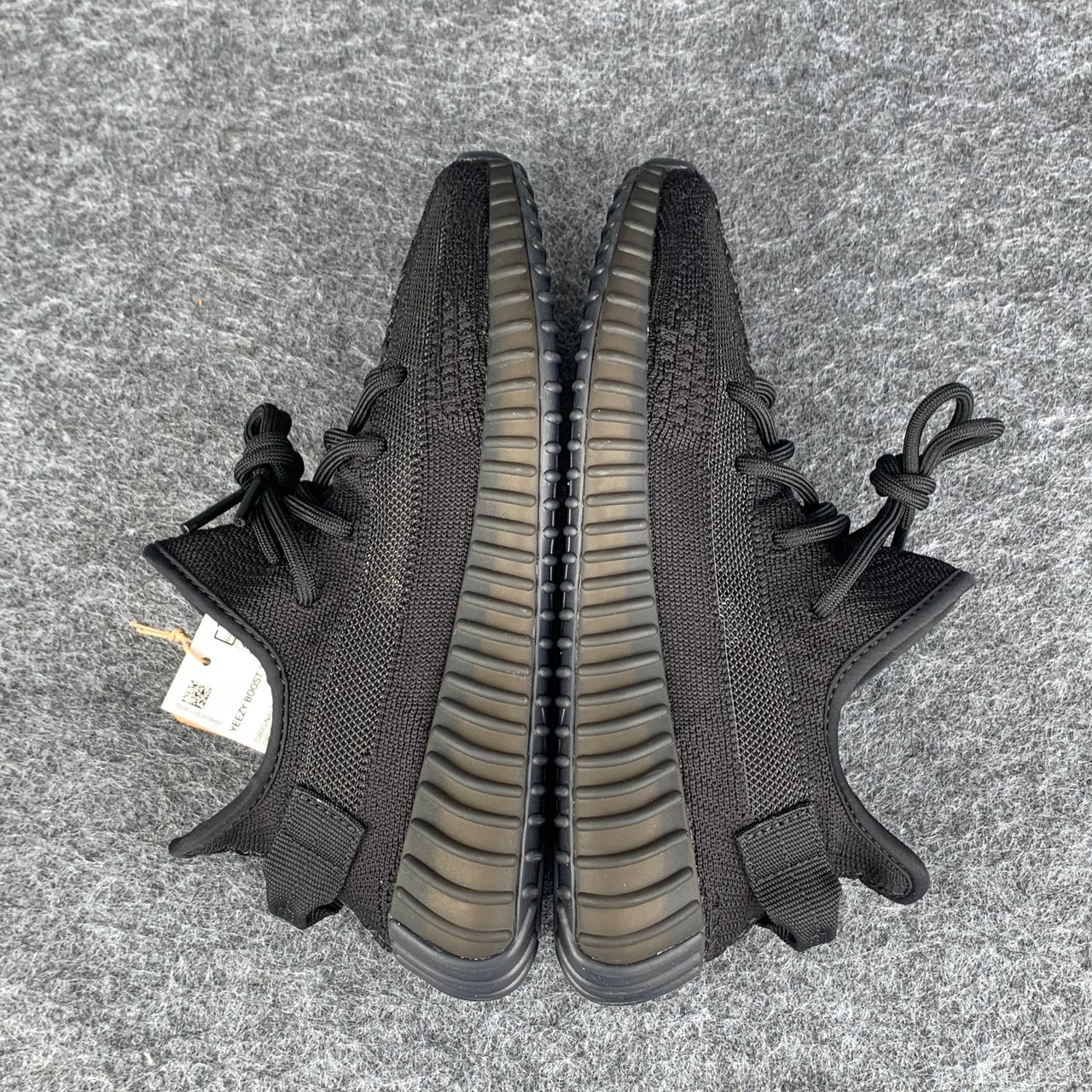 Yeezy Boost 350 V2 'Onyx'