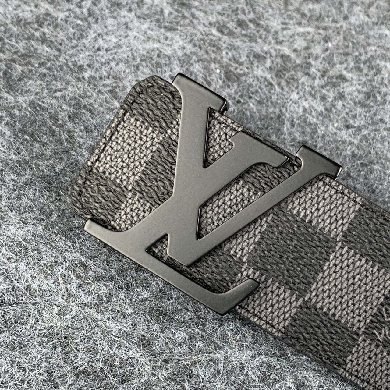 LV Initiales Damier Graphite Belt 'Black Grey'
