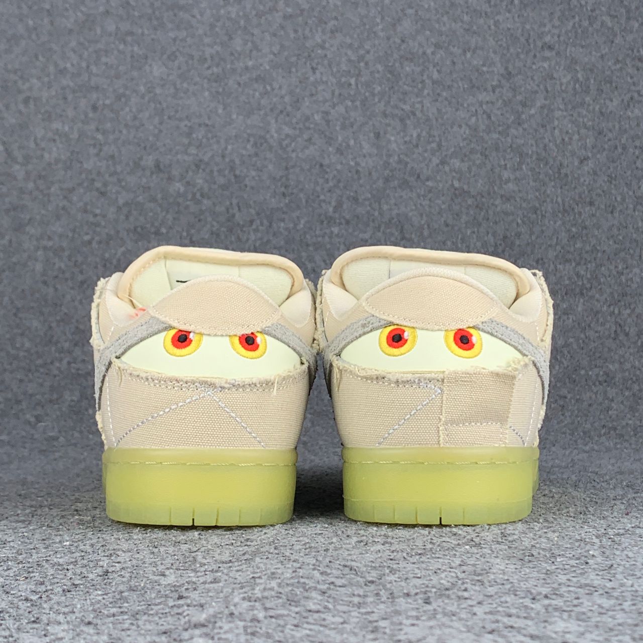 Dunk Low SB 'Mummy' Shoe