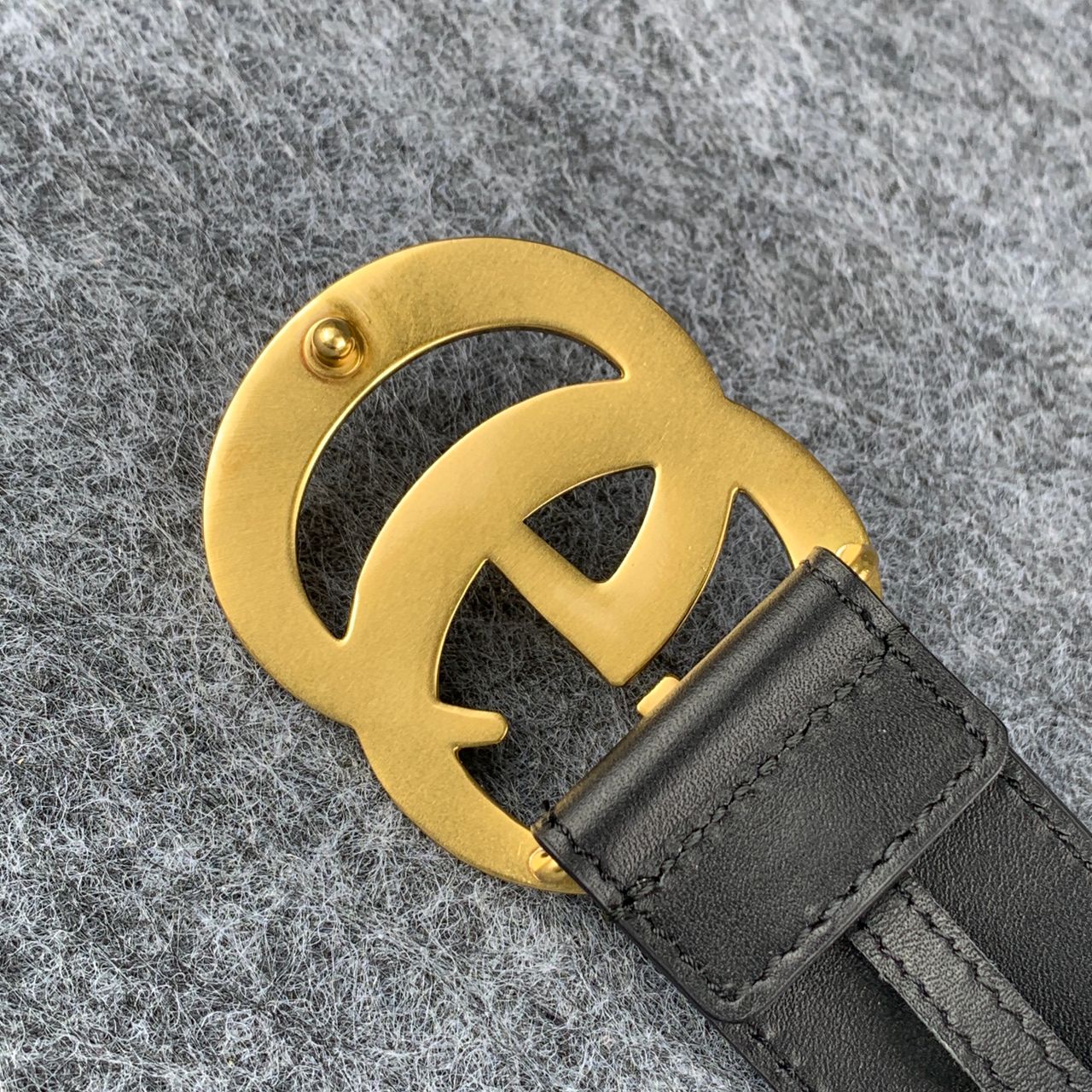 Double G Textured Leather Belt with Antique Brass Buckle, 1.5” Width 'Black'
