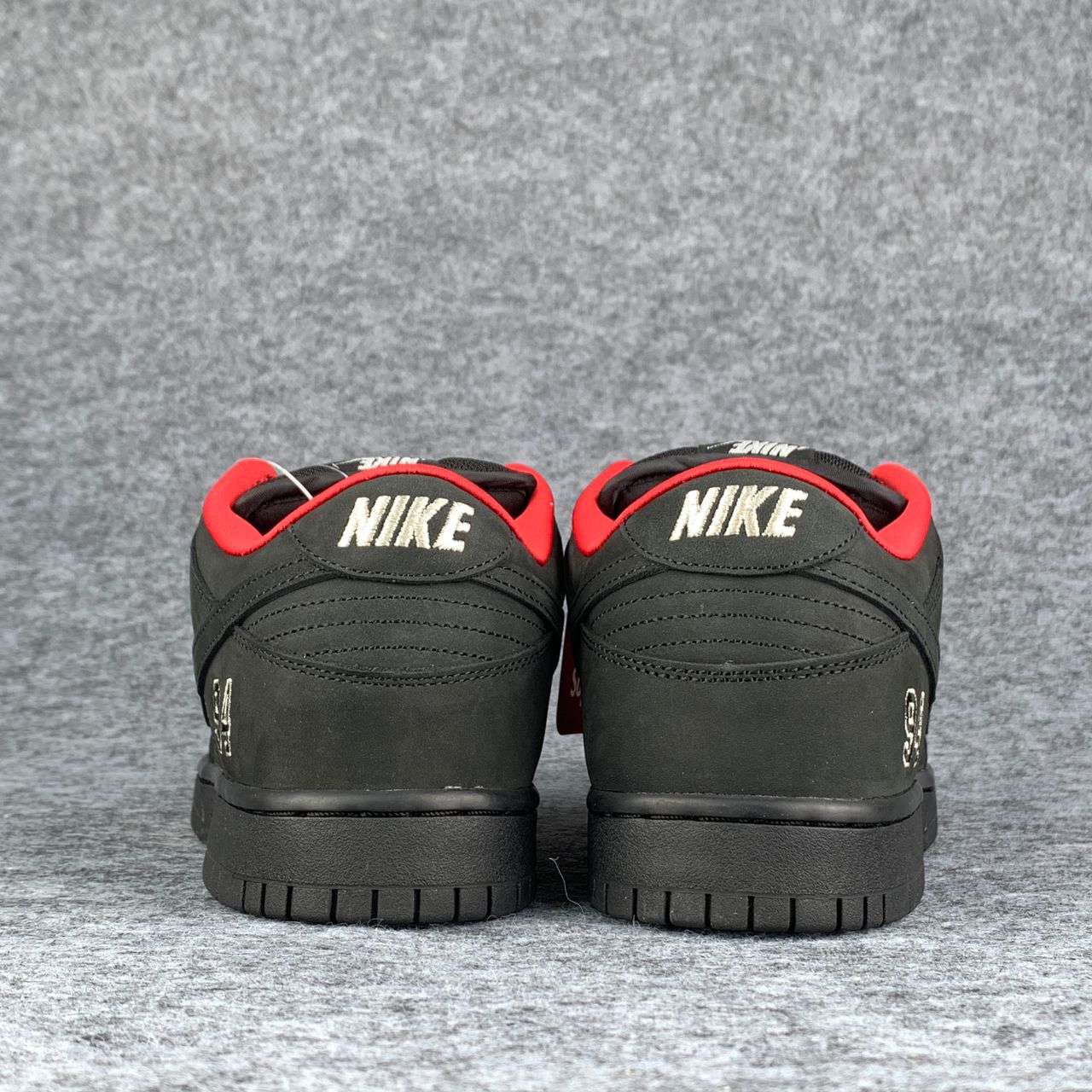 Supreme x Nike Dunk Low SB 'Black' Shoe