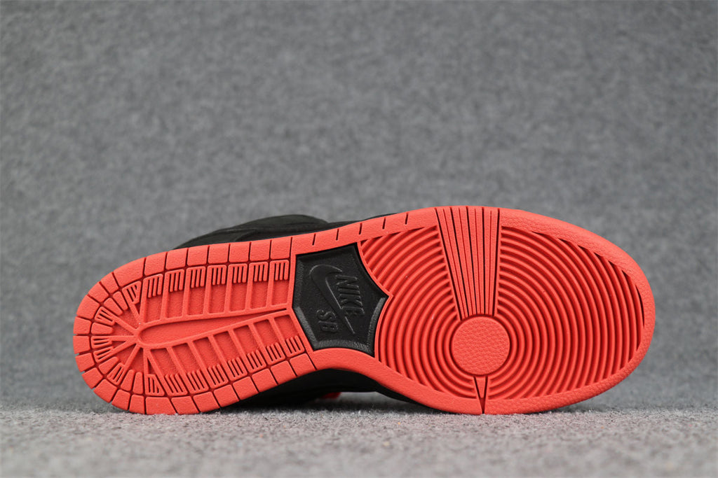 Jeff Staple x Nike Dunk Low Pro SB 'Black Pigeon' Shoe