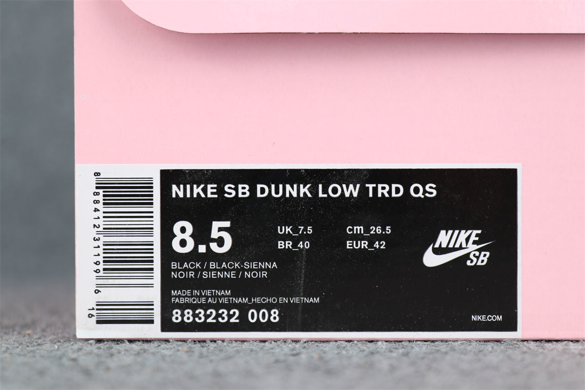 Jeff Staple x Nike Dunk Low Pro SB 'Black Pigeon' Shoe