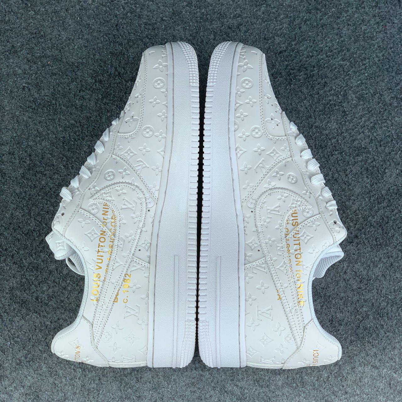 LV Air Force 1 Low 'Triple White'